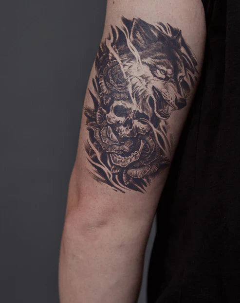 Skull & Wolf